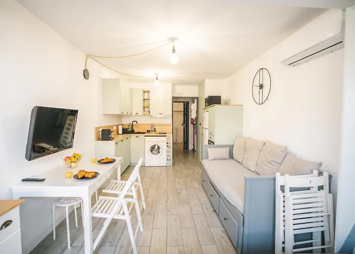 Апартаменты Climatisation-5 Min -terrasse-ah *